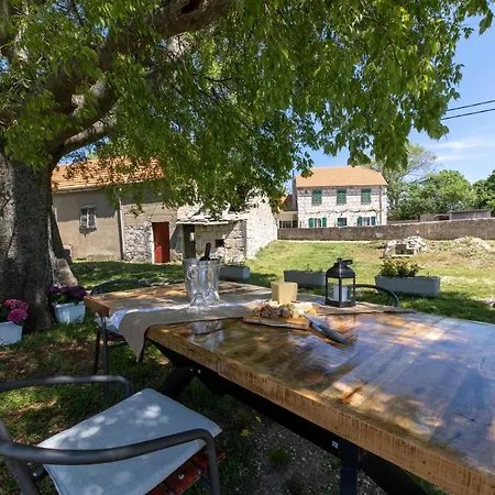 House Zezevica